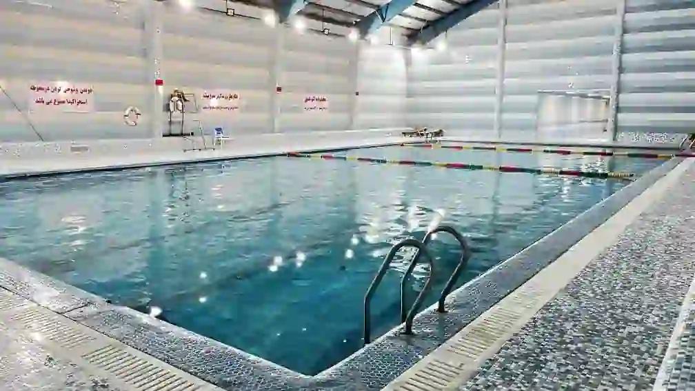 استخر-مجموعه-ورزشی-ایثار-قزوین-رزرو-بلیت-جکوزی-آب-درمانی-پولرو.webp